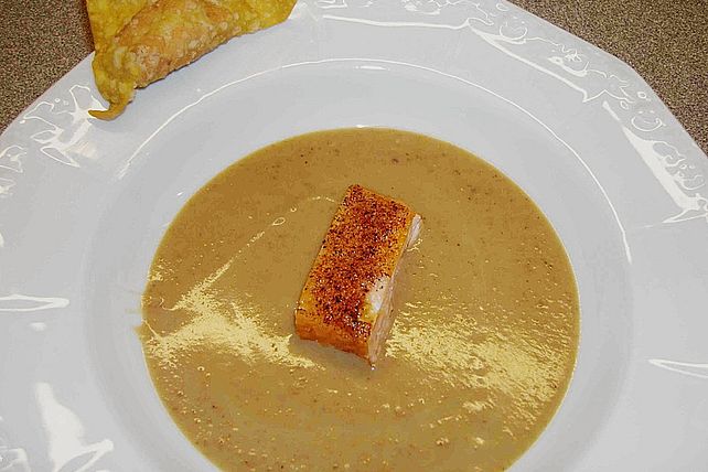 Maronensuppe mit Räucherlachs - Wan Tan und Stremellachs mit ...