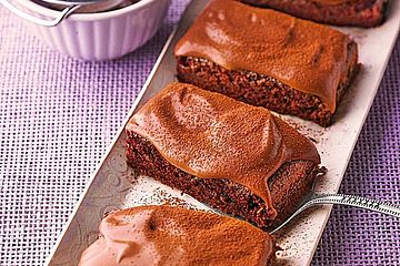 Schokoladenkuchen mit cremiger Ganache