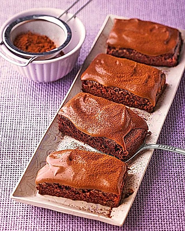 Schokoladenkuchen mit cremiger Ganache