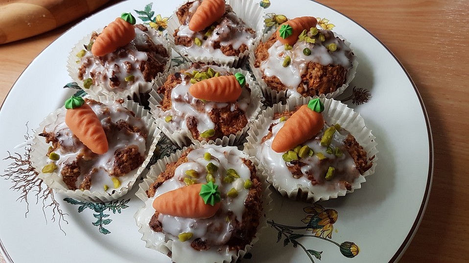 Möhren - Nuss - Muffins mit Guss von Schokomaus01