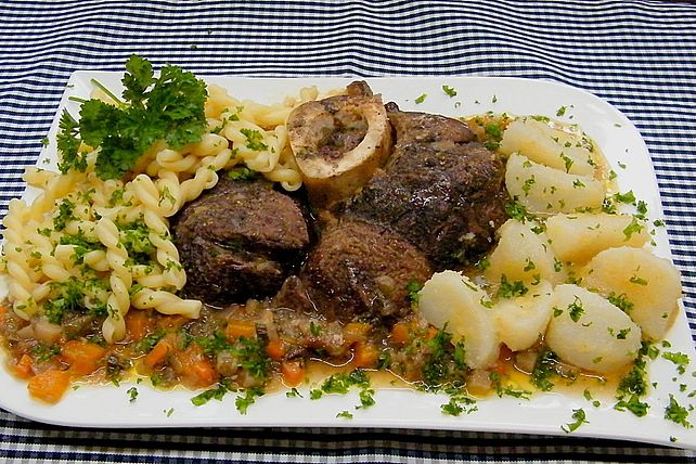 Rinderbeinscheiben mit Teltower Rübchen von gekkokoch| Chefkoch