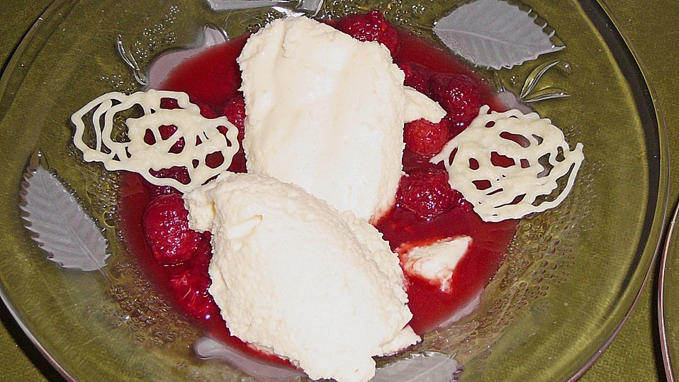 Sekt - Mousse mit marinierten Himbeeren von schwobamädle Sekt - Mousse mit marinierten Himbeeren von schwobamädle