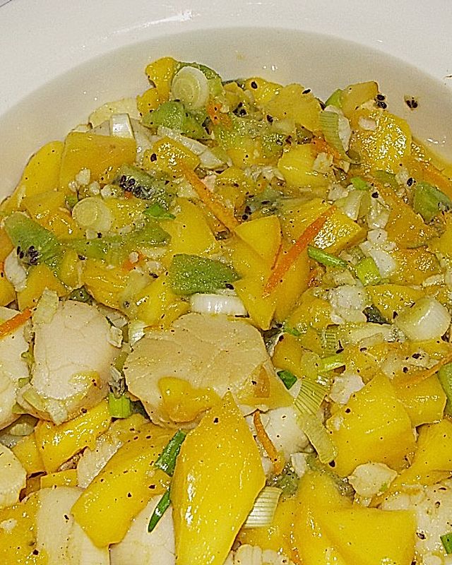 Jakobsmuschel - Mango - Frühlingszwiebel Salat