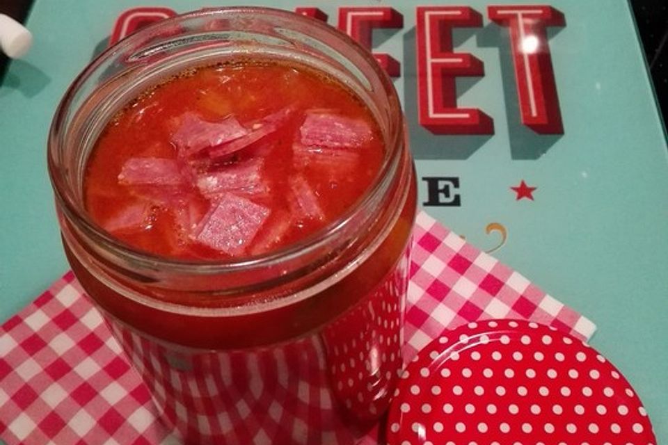 Paprika - Tomaten - Suppe mit Chorizo