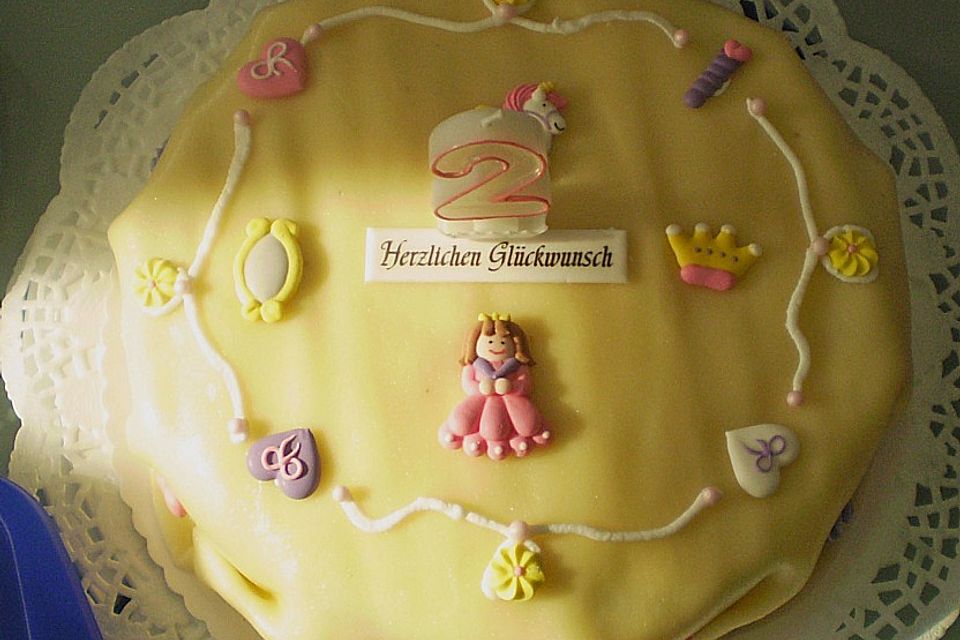 Himbeer - Marzipan - Torte