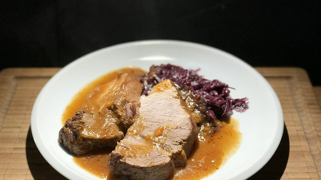 Klassischer Schweinebraten aus dem Kochtopf von mariahilf