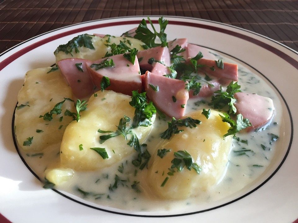 Petersilienkartoffeln mit Fleischwurst von Meggixx| Chefkoch