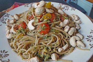 Petersilien Pesto Mit Haselnussen Chefkoch 