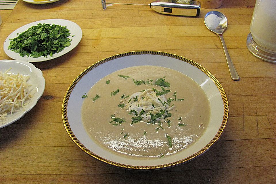 Maronen - Pastinaken - Suppe