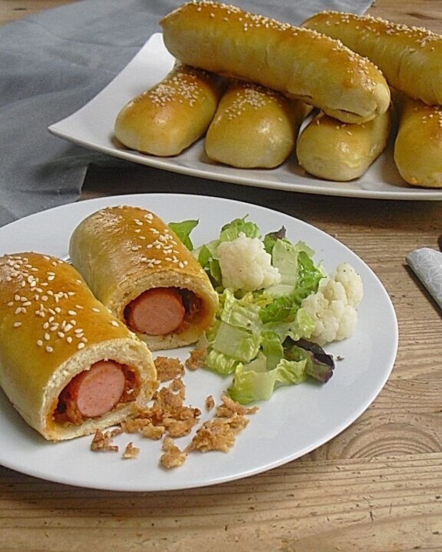 Gebackene Hotdogs