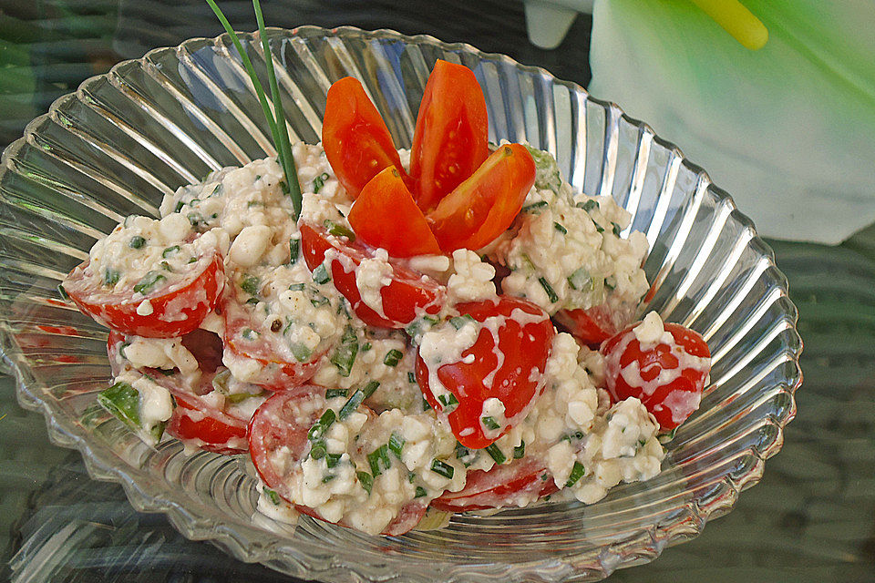 Hüttenkäse - Kirschtomatensalat