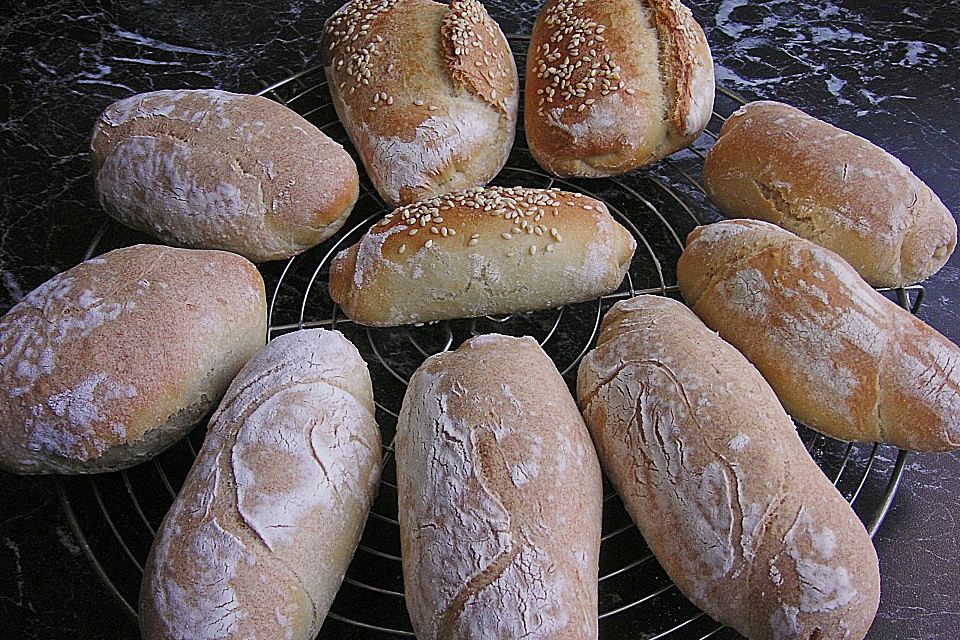 Buttermilchbrötchen mit Vorteig