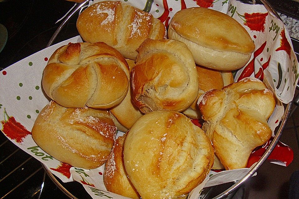 Buttermilchbrötchen mit Vorteig