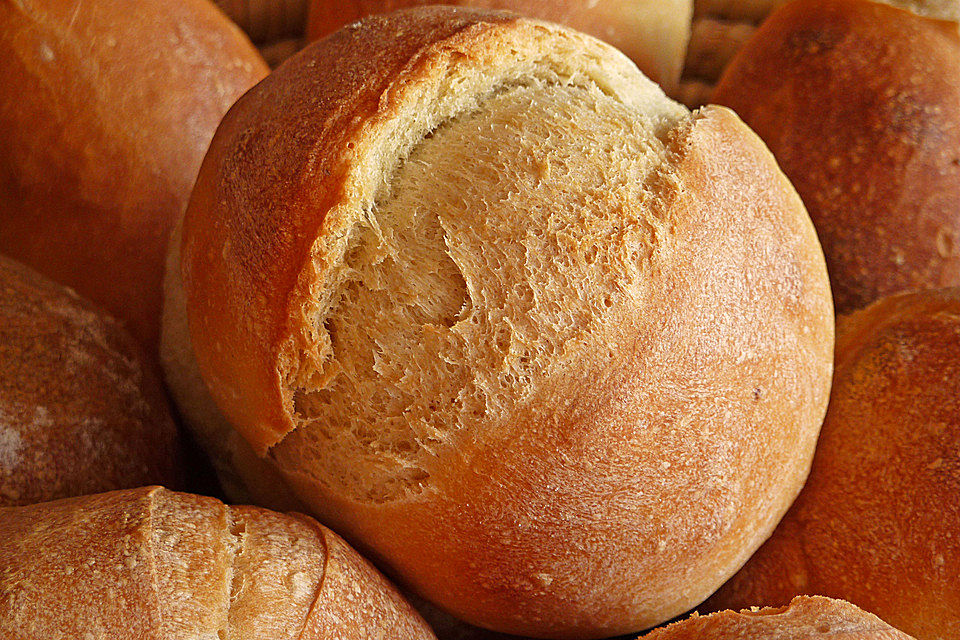 Buttermilchbrötchen mit Vorteig