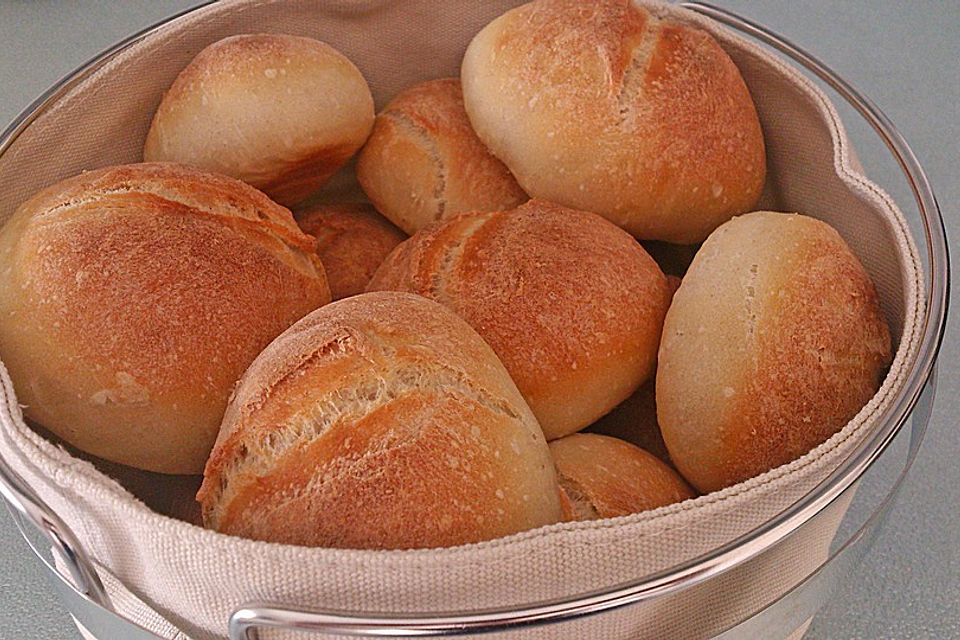 Buttermilchbrötchen mit Vorteig