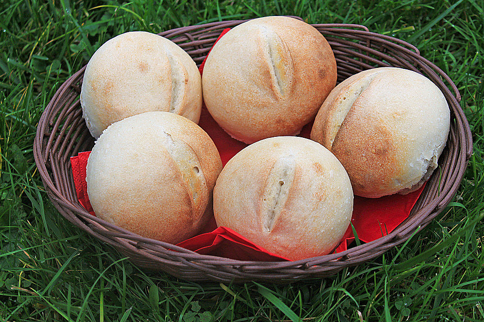 Buttermilchbrötchen mit Vorteig