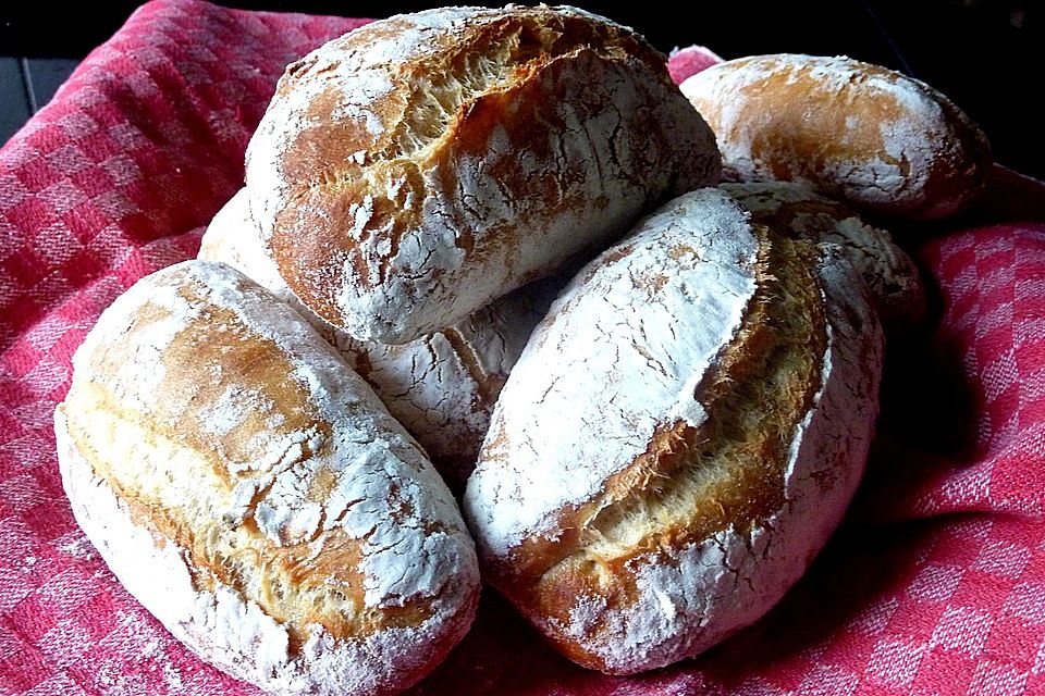 Buttermilchbrötchen mit Vorteig