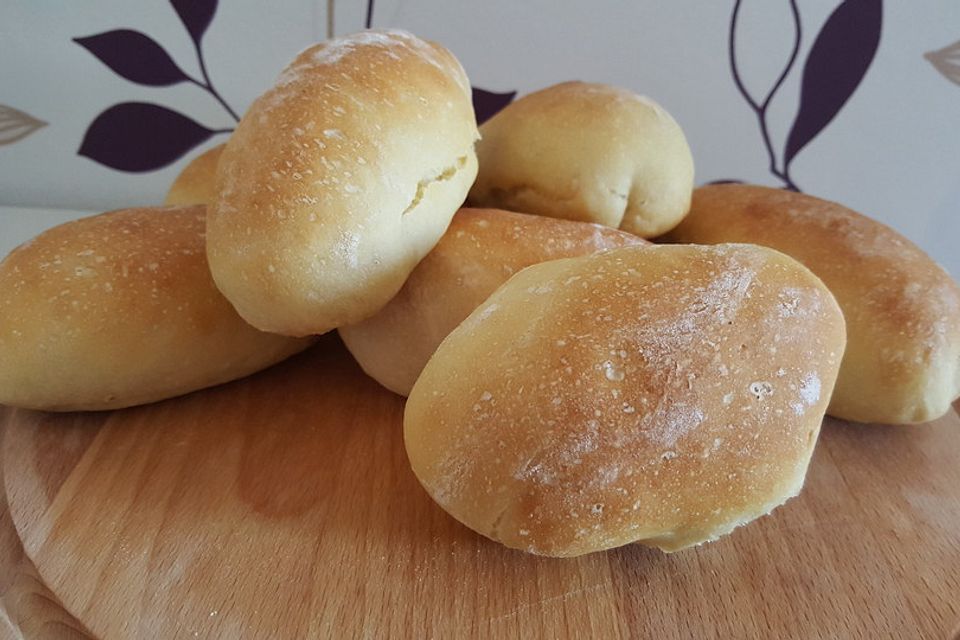 Buttermilchbrötchen mit Vorteig