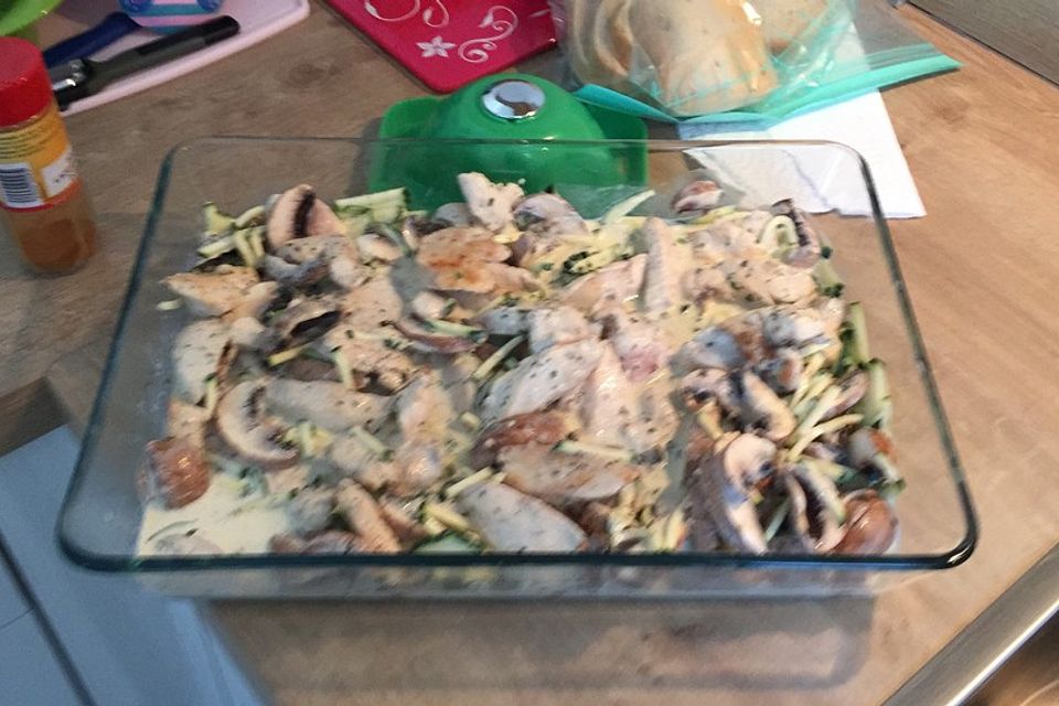 Champignon - Zucchini - Auflauf mit Hähnchenbrust