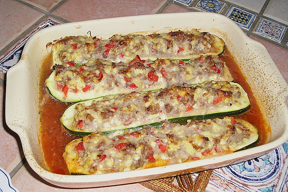 Zucchini lecker gefüllt