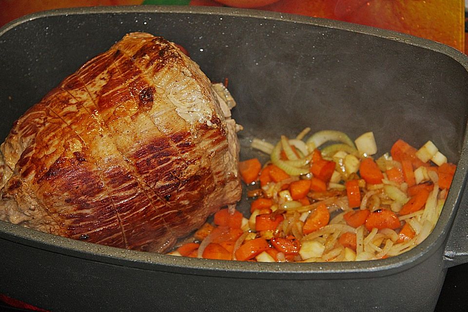 Gefüllter Rinderbraten (Rinderrollbraten)