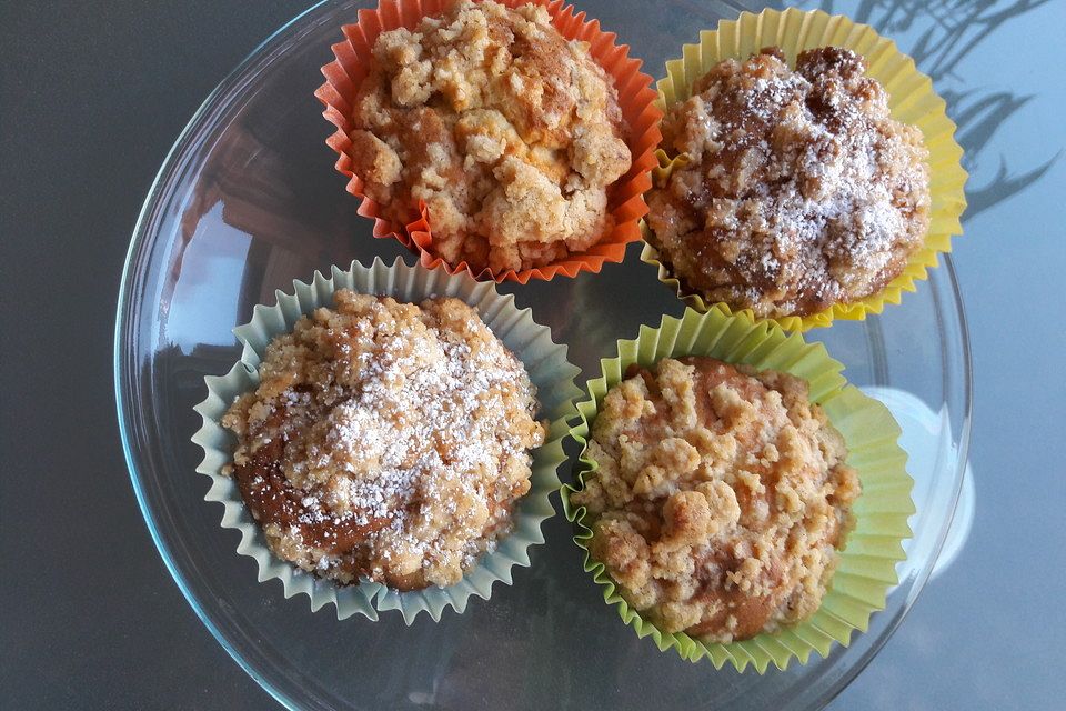 Marzipan - Apfel - Muffins mit Zimtstreuseln