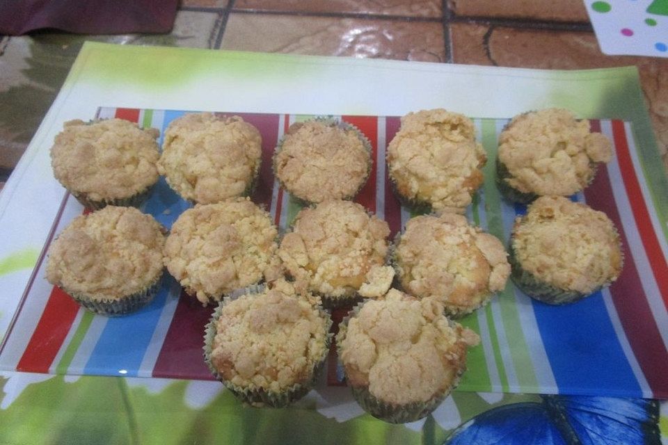 Marzipan - Apfel - Muffins mit Zimtstreuseln