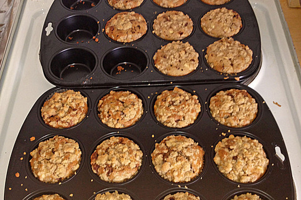 Marzipan - Apfel - Muffins mit Zimtstreuseln