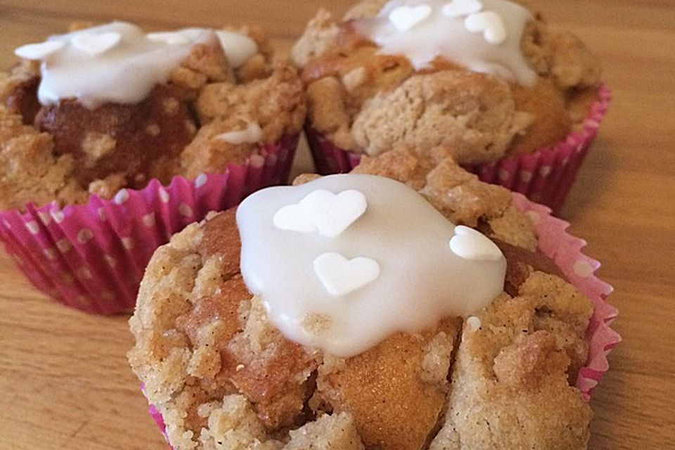 Marzipan - Apfel - Muffins mit Zimtstreuseln