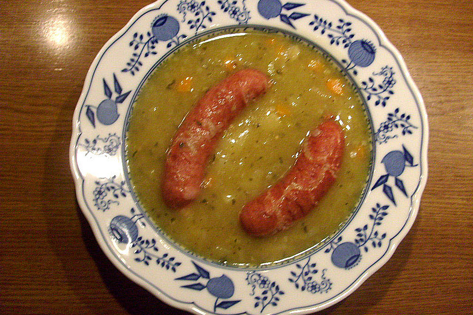 Erbsensuppe nach Uromas Art
