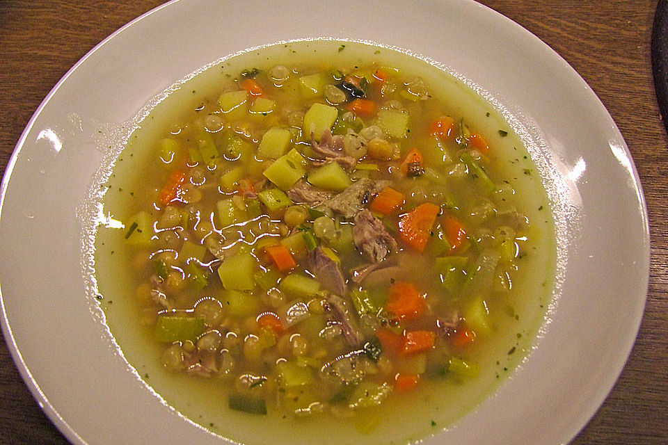 Erbsensuppe nach Uromas Art