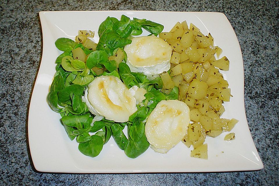 Gegrillter Ziegenfrischkäse mit Birnenchutney