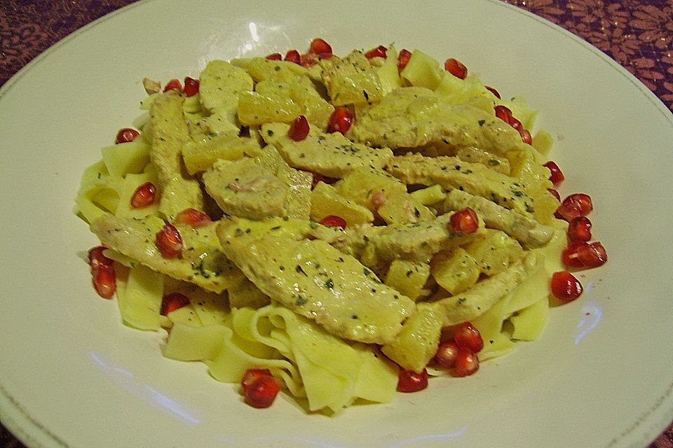 Emilys Tagliatelle orientale mit Granatapfel