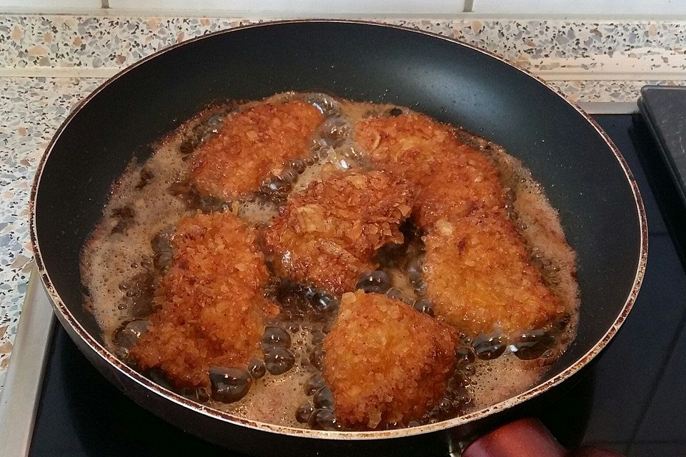 Minischnitzel mit Paprikachips - Panade