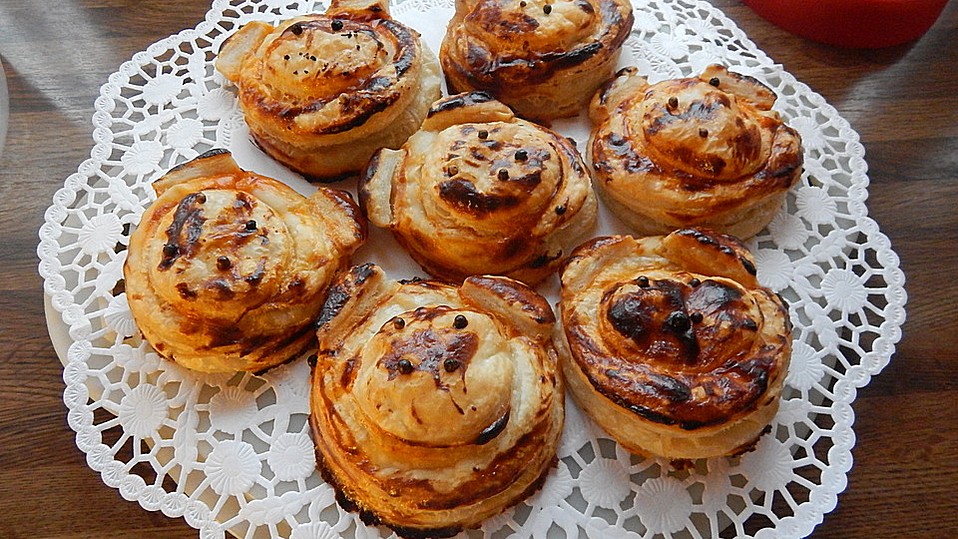 Silvesterschweinchen aus Blätterteig von kleine-biene Silvesterschweinchen aus Blätterteig von kleine-biene