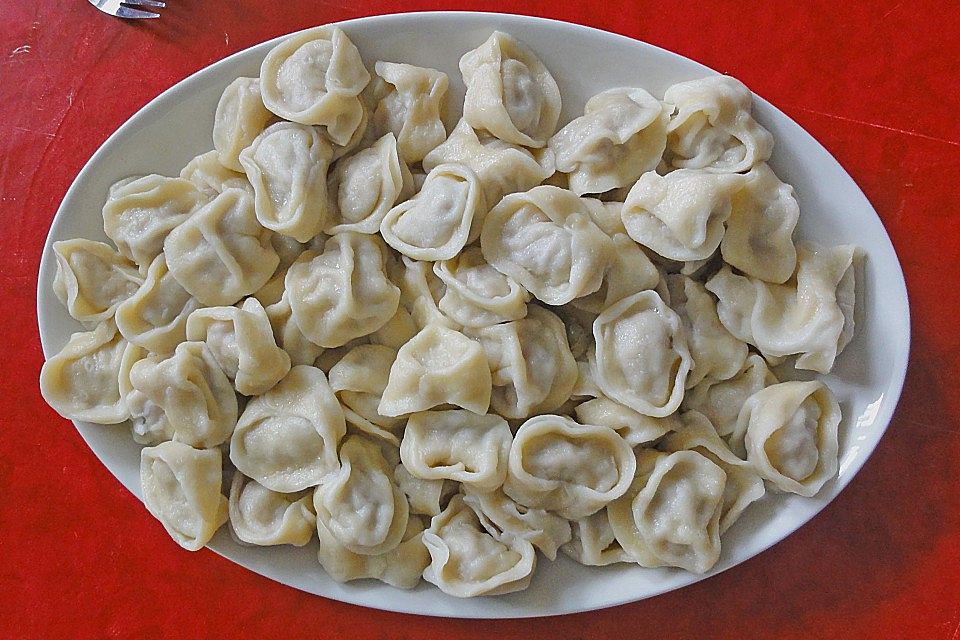 Pelmeni mit Butter und / oder Senf