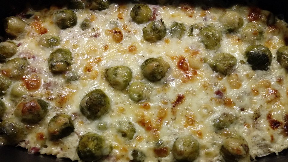 Rosenkohlgratin mit Schinken von approx Rosenkohlgratin mit Schinken von approx