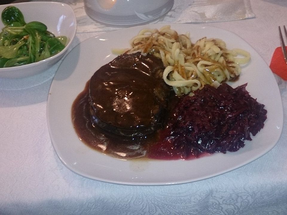 Hirschsteaks mit Cassis-Rotweinsauce von Schulz-Margrander | Chefkoch