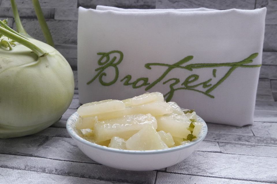 Kohlrabigemüse in Butter