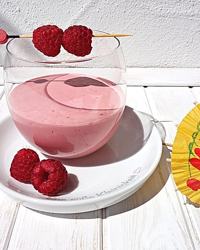 Früchte - Sahnejoghurt - lecker mit Himbeeren oder Erdbeeren