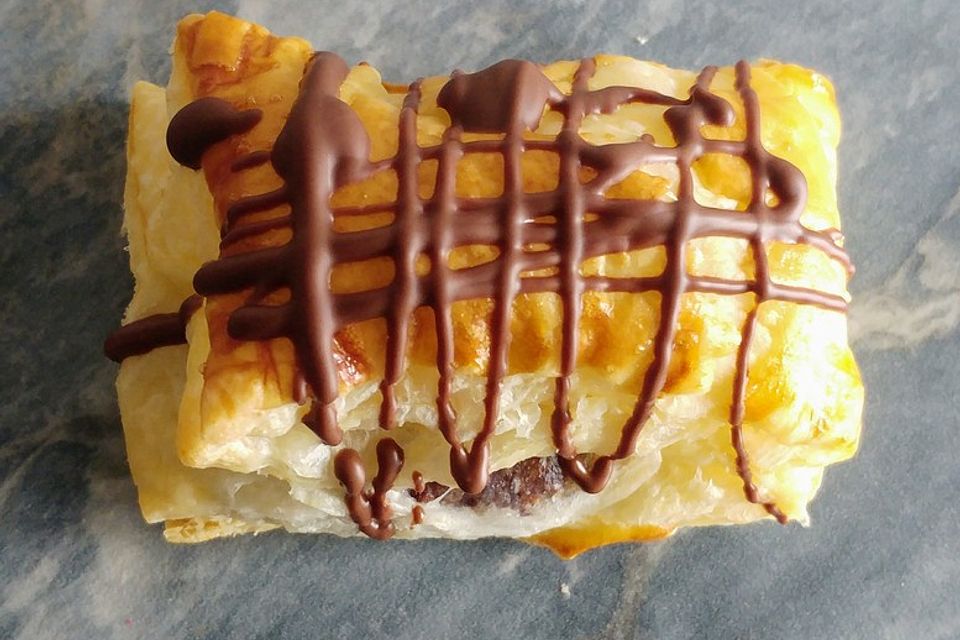 Schoko - Blätterteig - Polster Schoko - Blätterteig - Polster