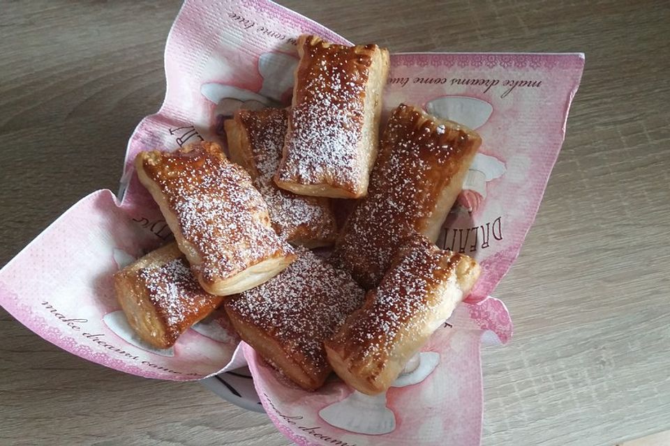 Schoko - Blätterteig - Polster Schoko - Blätterteig - Polster