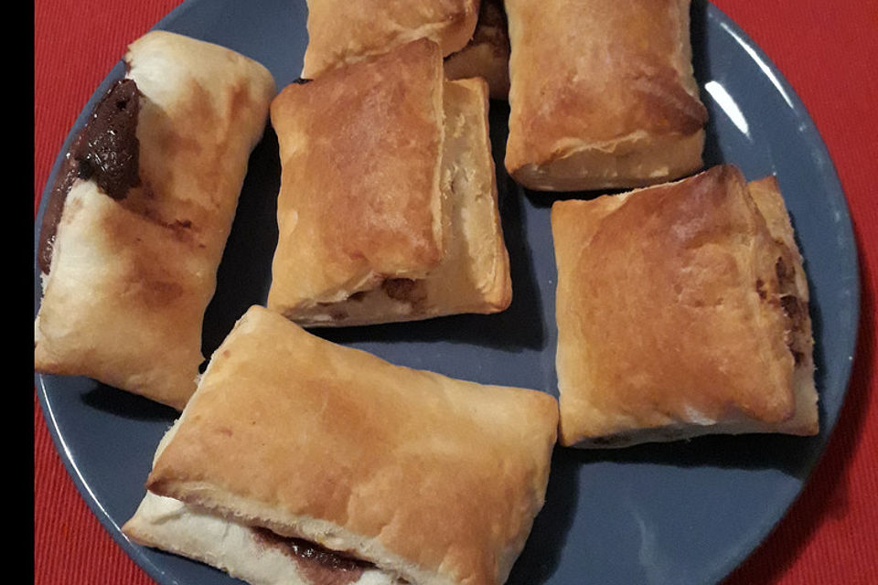 Schoko - Blätterteig - Polster Schoko - Blätterteig - Polster