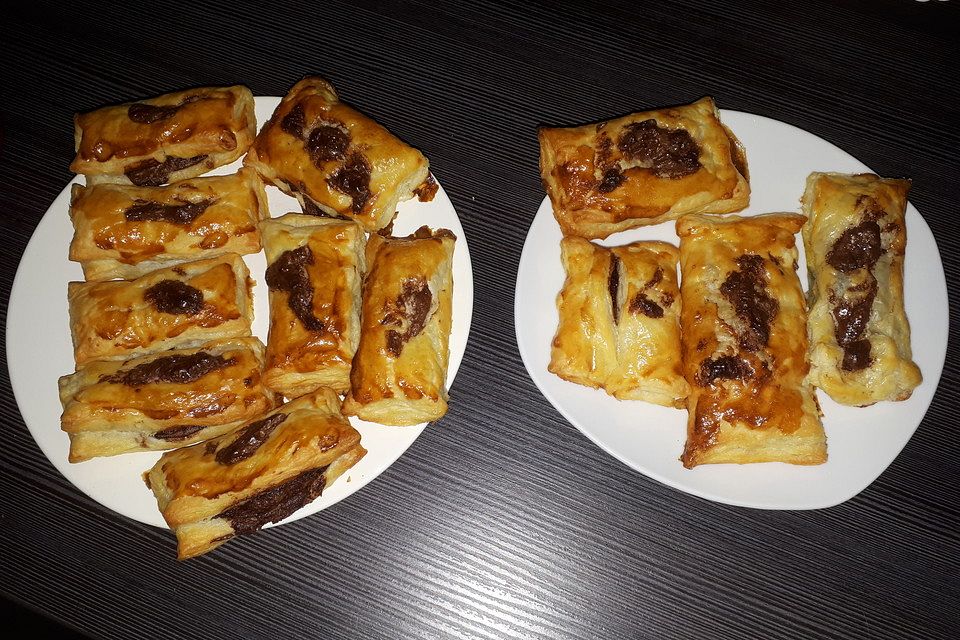 Schoko - Blätterteig - Polster Schoko - Blätterteig - Polster