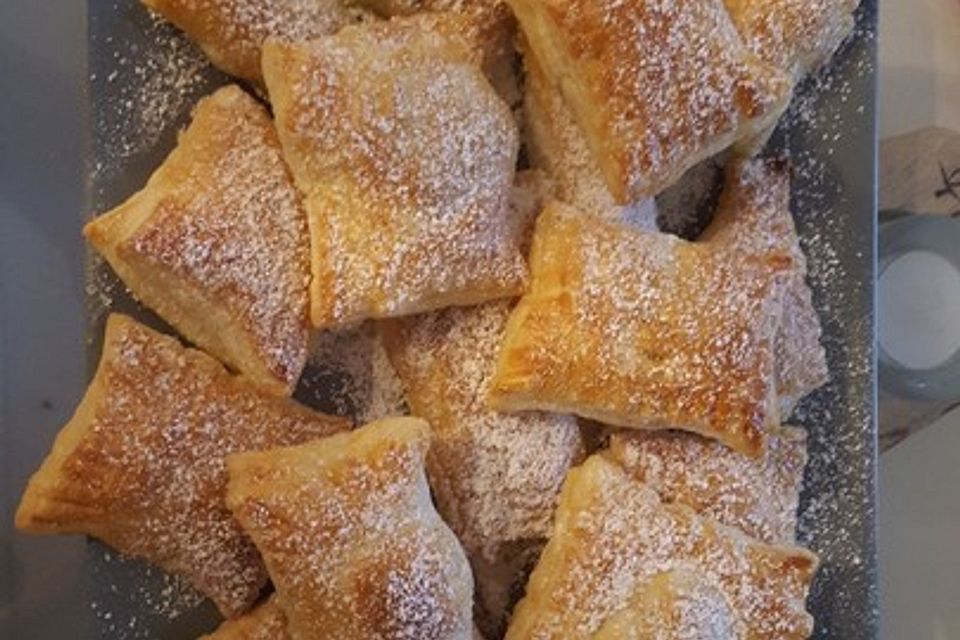 Schoko - Blätterteig - Polster Schoko - Blätterteig - Polster