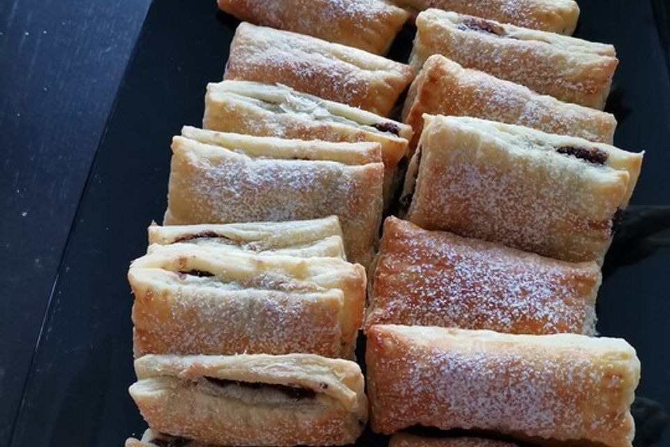 Schoko - Blätterteig - Polster Schoko - Blätterteig - Polster
