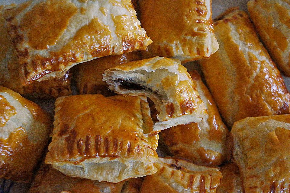 Schoko - Blätterteig - Polster Schoko - Blätterteig - Polster