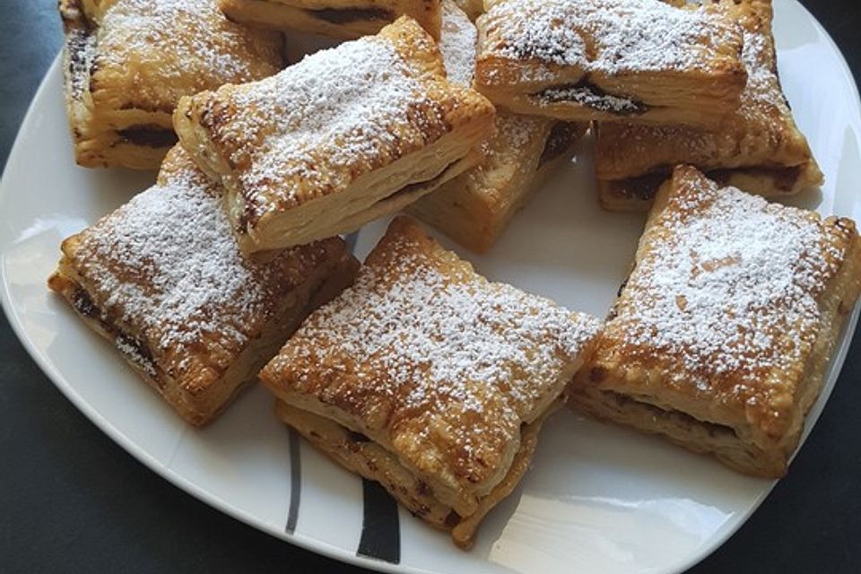 Schoko - Blätterteig - Polster Schoko - Blätterteig - Polster