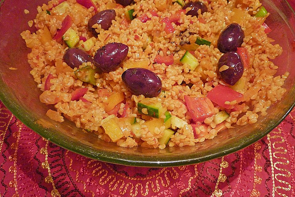 Weizengrütze-Salat aus Bulgur - Kisir