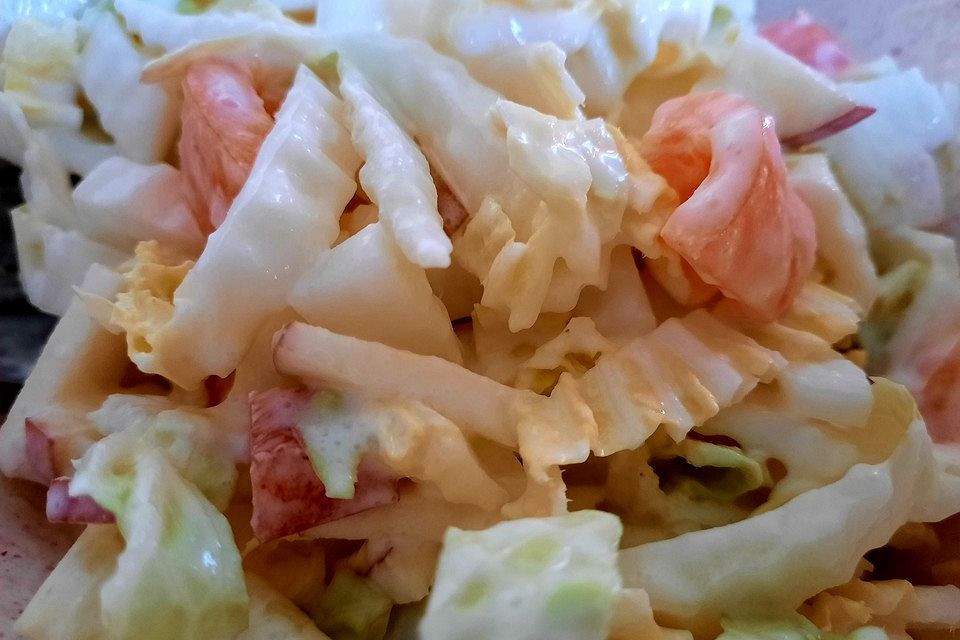 Chinakohlsalat mit Äpfeln und Mandarinen